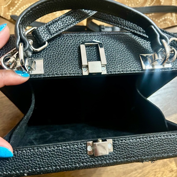 Brandon Blackwood Black Crossbody Bag - Picture 3 of 7